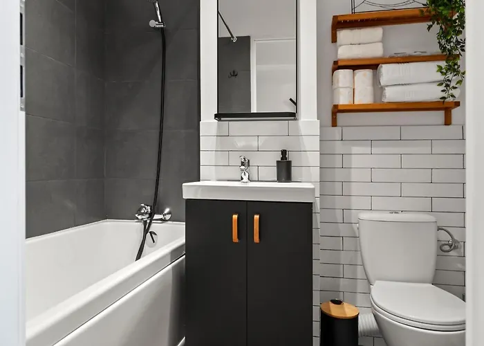 Victoriei 31 By Mrg *